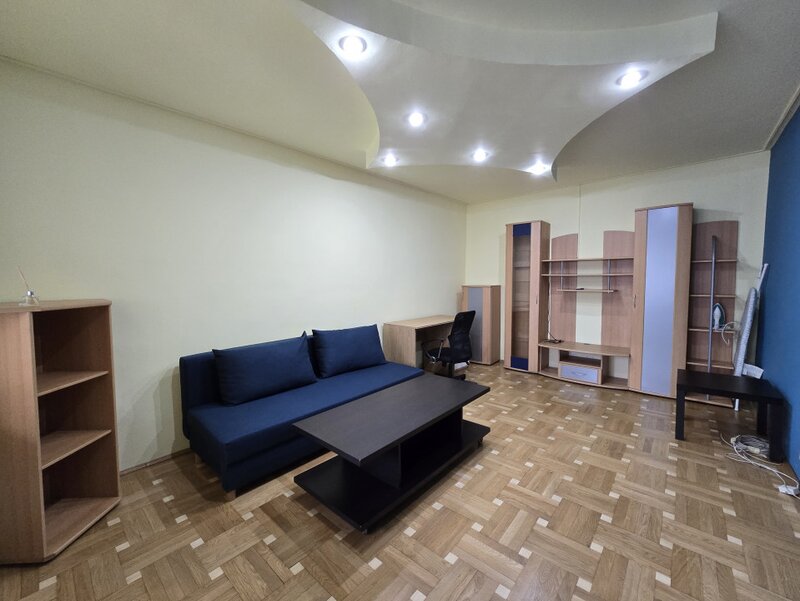 Lacul Tei, Opanez, 110 m de Parcul Circului, apartament cu 2 camere.